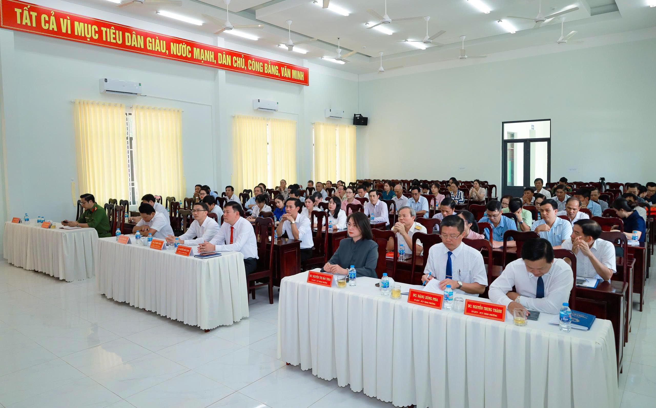 HỘI NGHỊ TỔNG KẾT HOẠT ĐỘNG UBND PHƯỜNG PHƯỚC LONG NĂM 2025