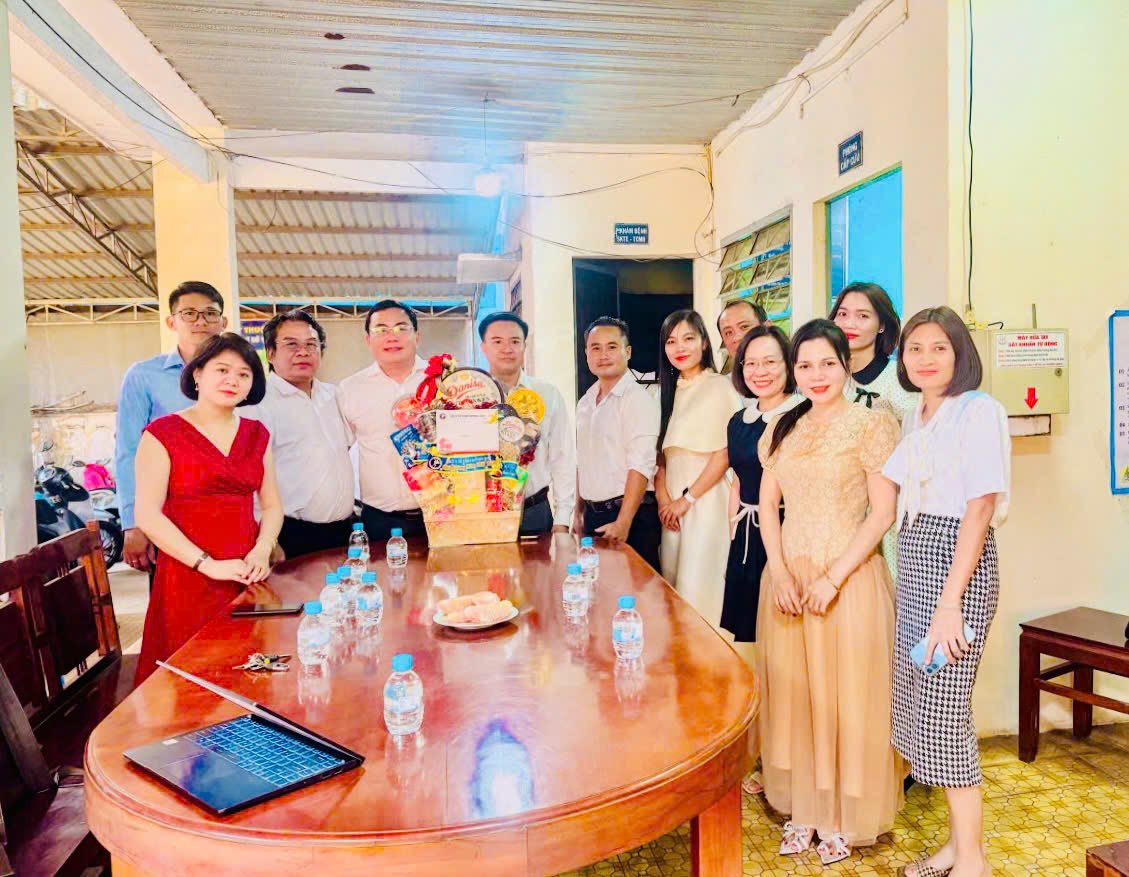 SỞ Y TẾ ĐỒNG NAI THĂM VÀ CHÚC TẾT TRẠM Y TẾ PHƯỜNG PHƯỚC LONG