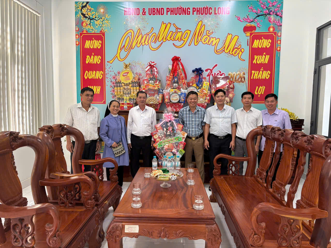 ĐẠI DIỆN CÁC CHÙA VÀ CÁC GIÁO XỨ THĂM, CHÚC TẾT UBND PHƯỜNG PHƯỚC LONG NHÂN DỊP XUÂN BÍNH NGỌ 2026