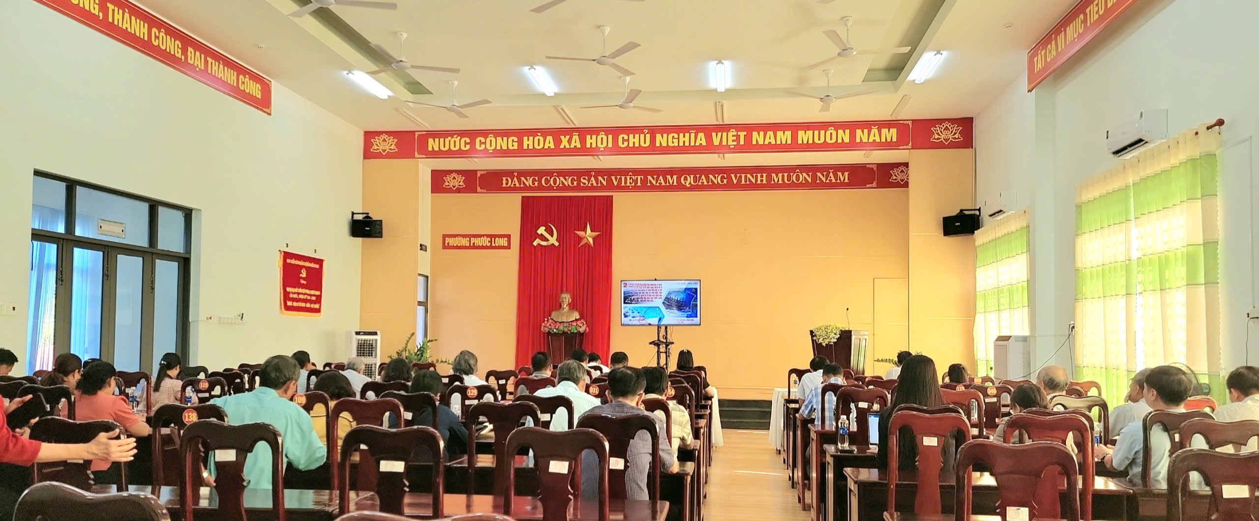 PHƯỜNG PHƯỚC LONG, TỈNH ĐỒNG NAI THAM DỰ HỘI NGHỊ BÁO CÁO VIÊN TỈNH ỦY THÁNG 3 NĂM 2026 BẰNG HÌNH THỨC TRỰC TUYẾN