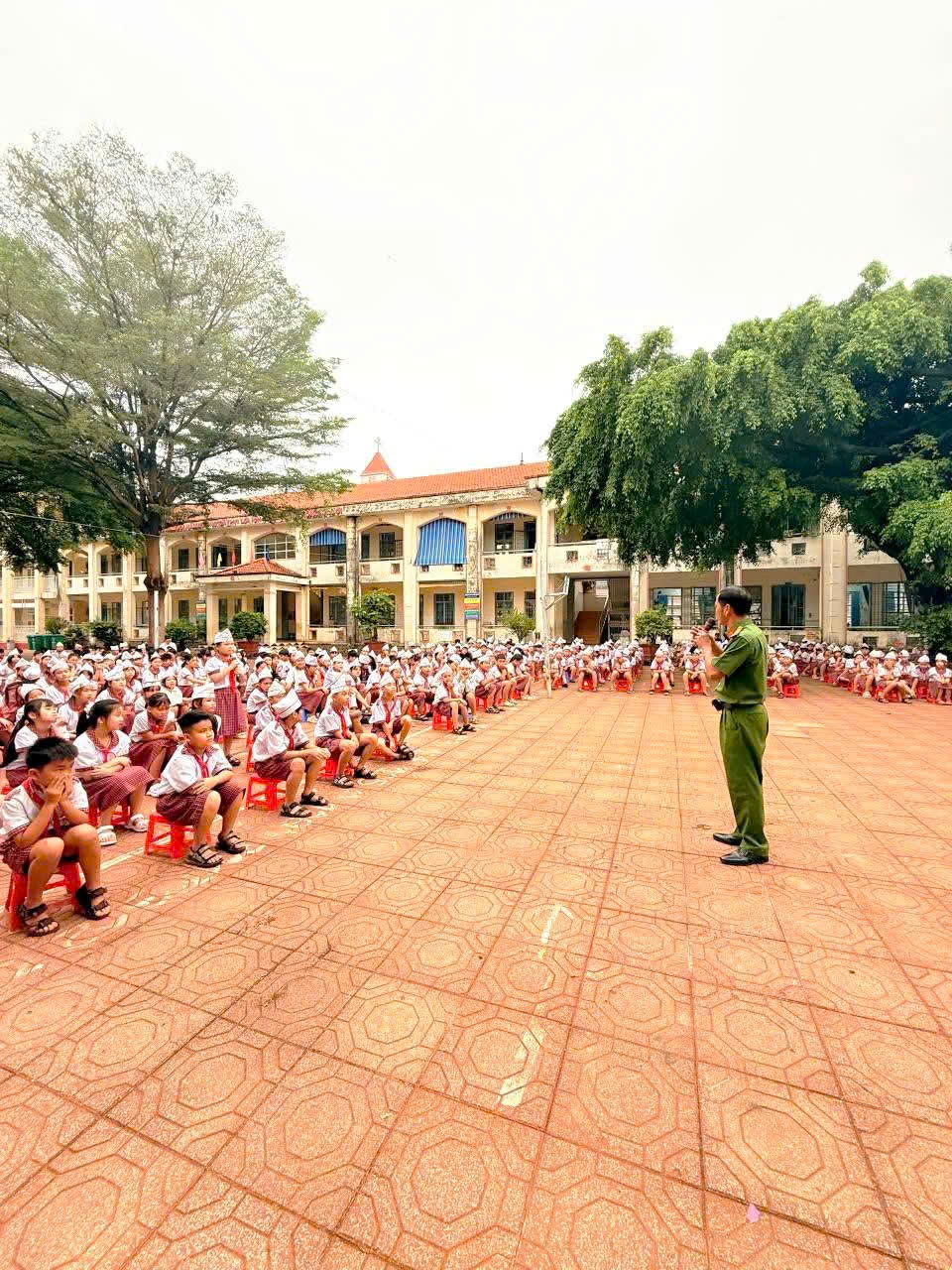 TRANG BỊ KỸ NĂNG SỐNG – VÌ MỘT MÙA HÈ AN TOÀN CHO CÁC EM HỌC SINH!