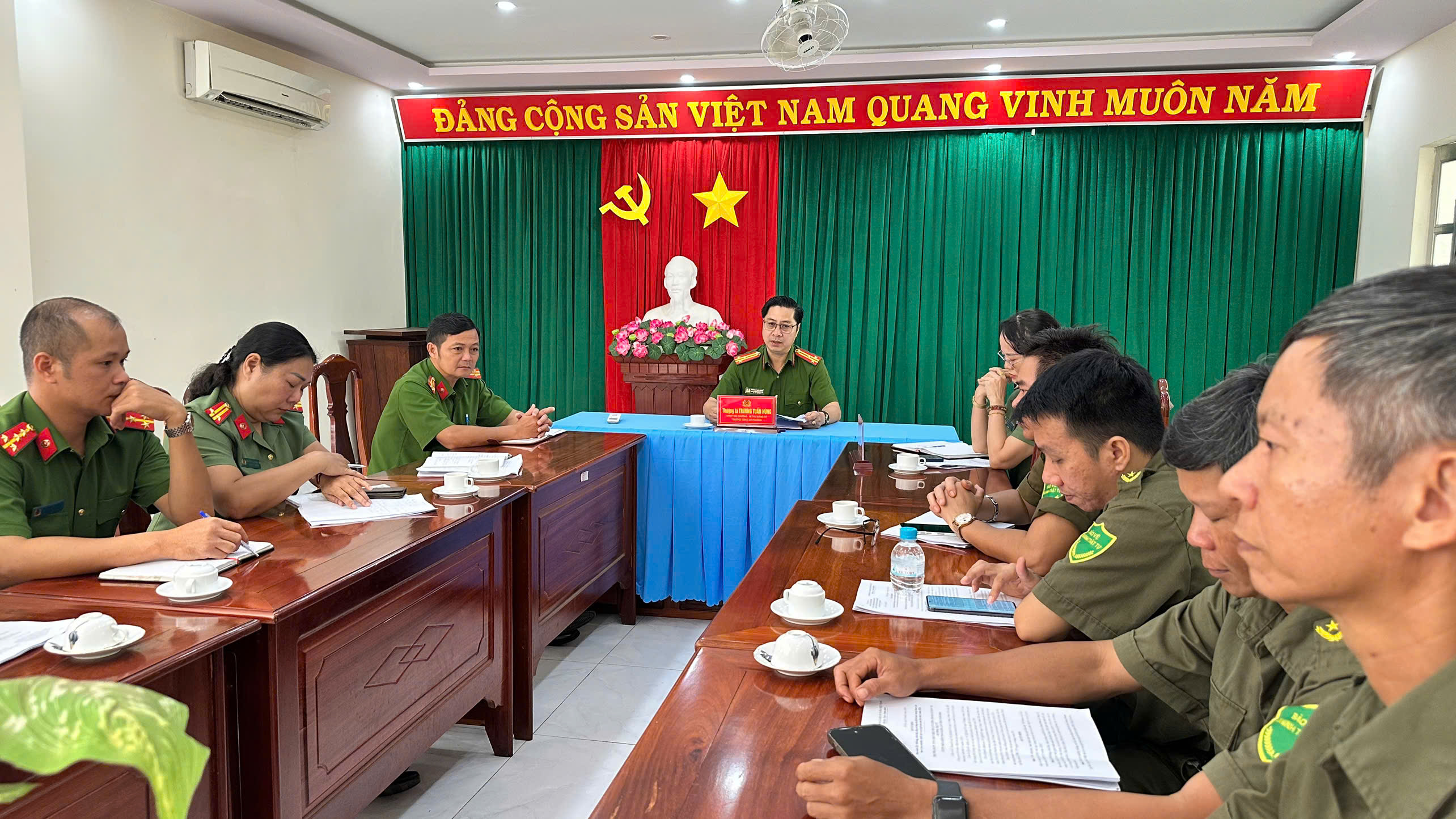 CÔNG AN PHƯỜNG PHƯỚC LONG TỔ CHỨC HỌP GIAO BAN VỚI LỰC LƯỢNG THAM GIA BẢO VỆ AN NINH, TRẬT TỰ Ở CƠ SỞ