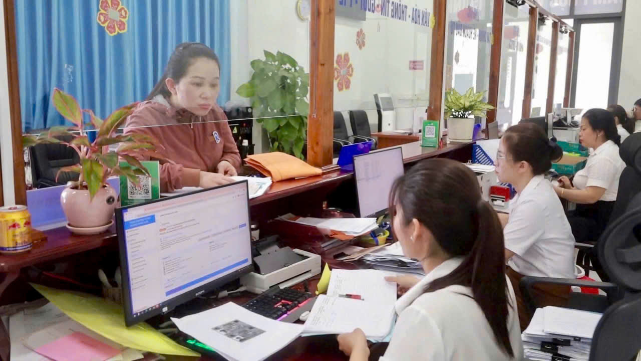 TRUNG TÂM PHỤC VỤ HÀNH CHÍNH CÔNG PHƯỜNG PHƯỚC LONG – VƯỢT ÁP LỰC, NÂNG CAO CHẤT LƯỢNG PHỤC VỤ NHÂN DÂN