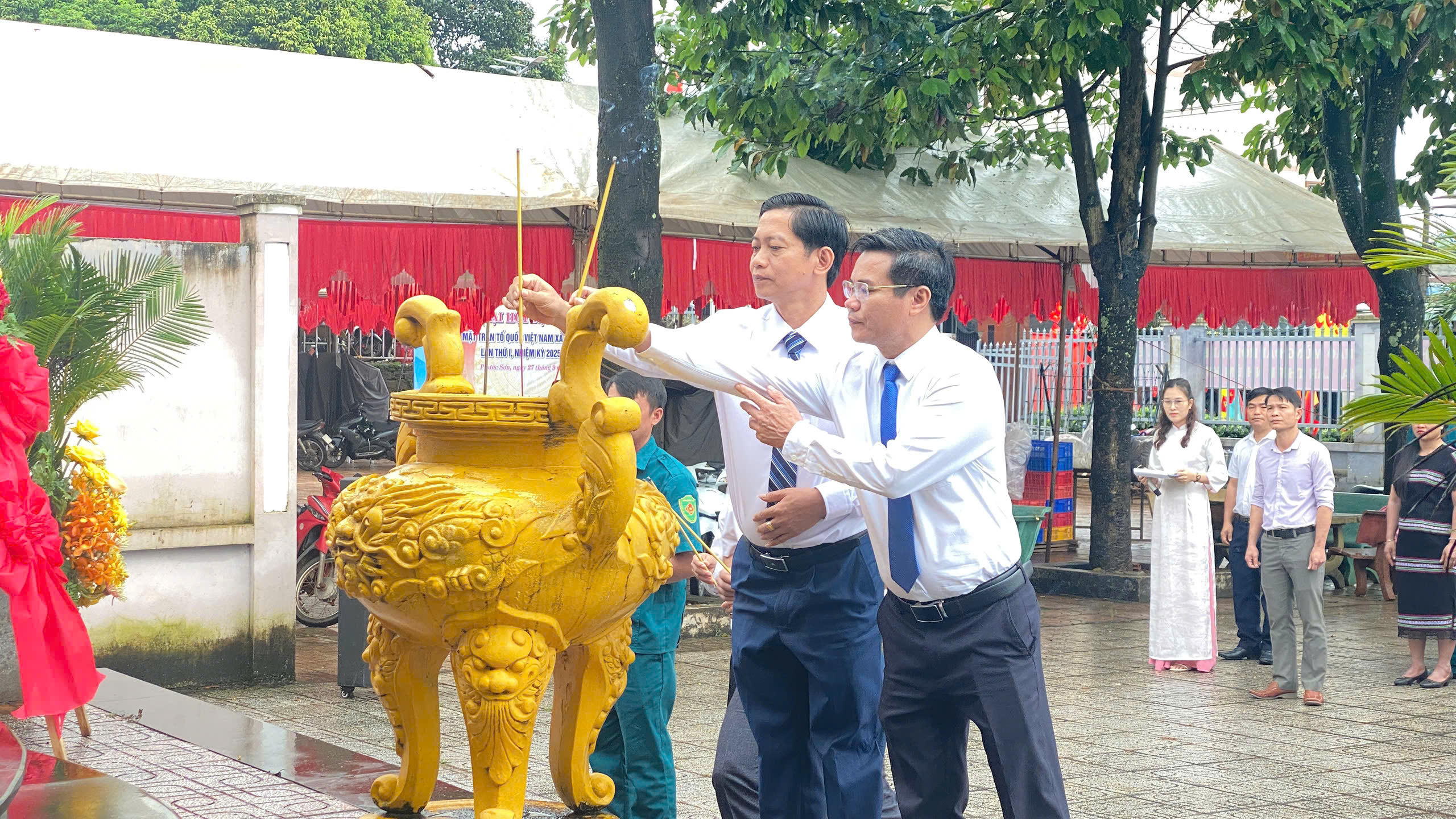 dâng hương 2