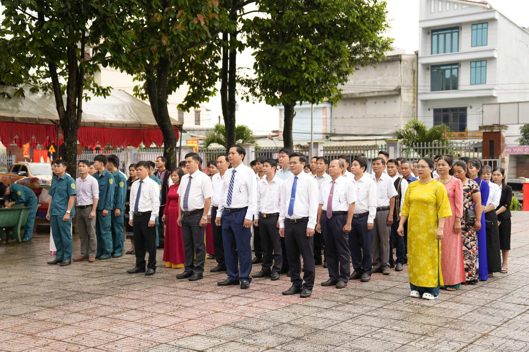 Dâng hương 4