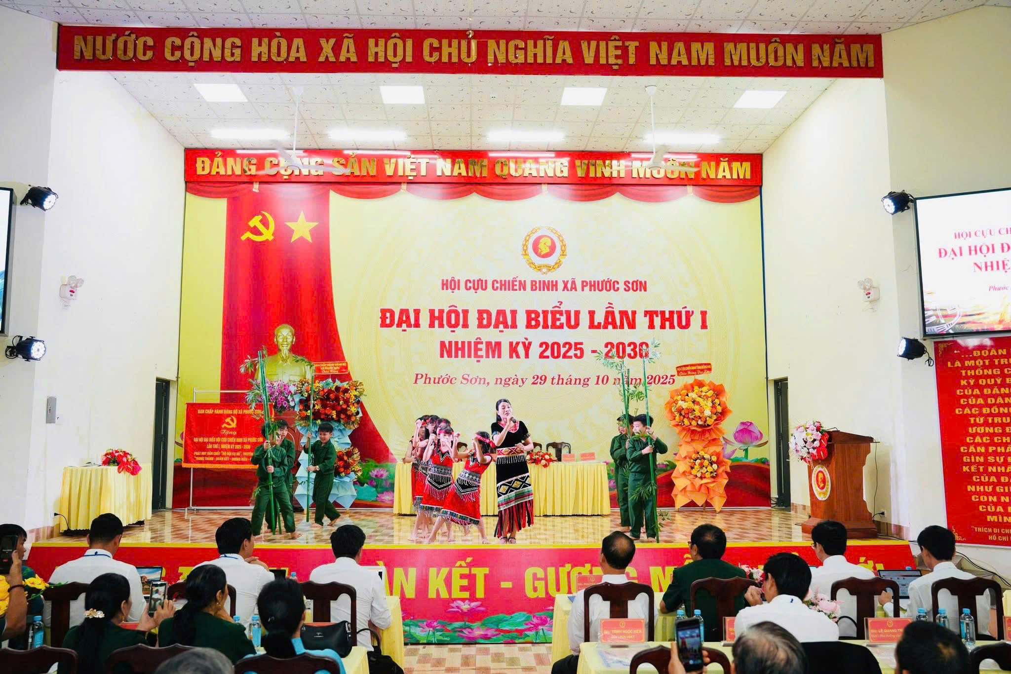 văn nghệ 1