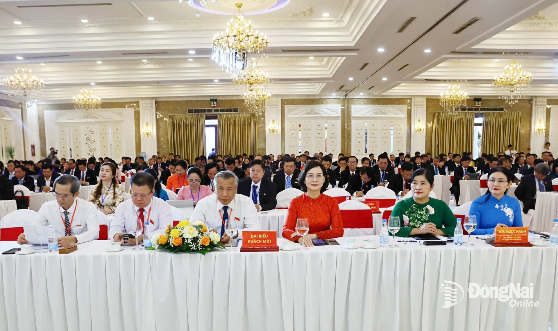 Đoàn Chủ tịch điều hành đại hội. Ảnh: Công Nghĩa