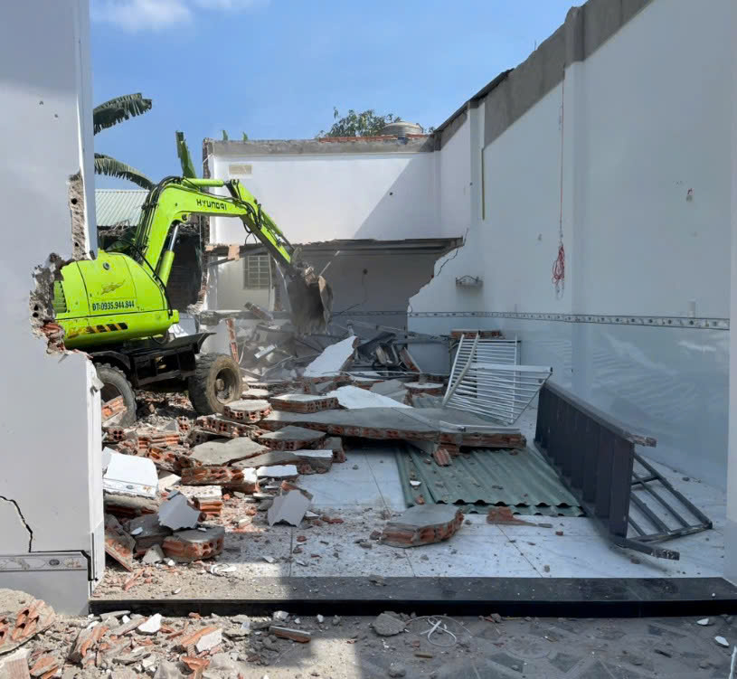 Công trình của ông Phạm Bá Việt, xây dựng trái phép trên một phần thửa đất 98 tờ BĐ 77 với diện tích 87,5 m².