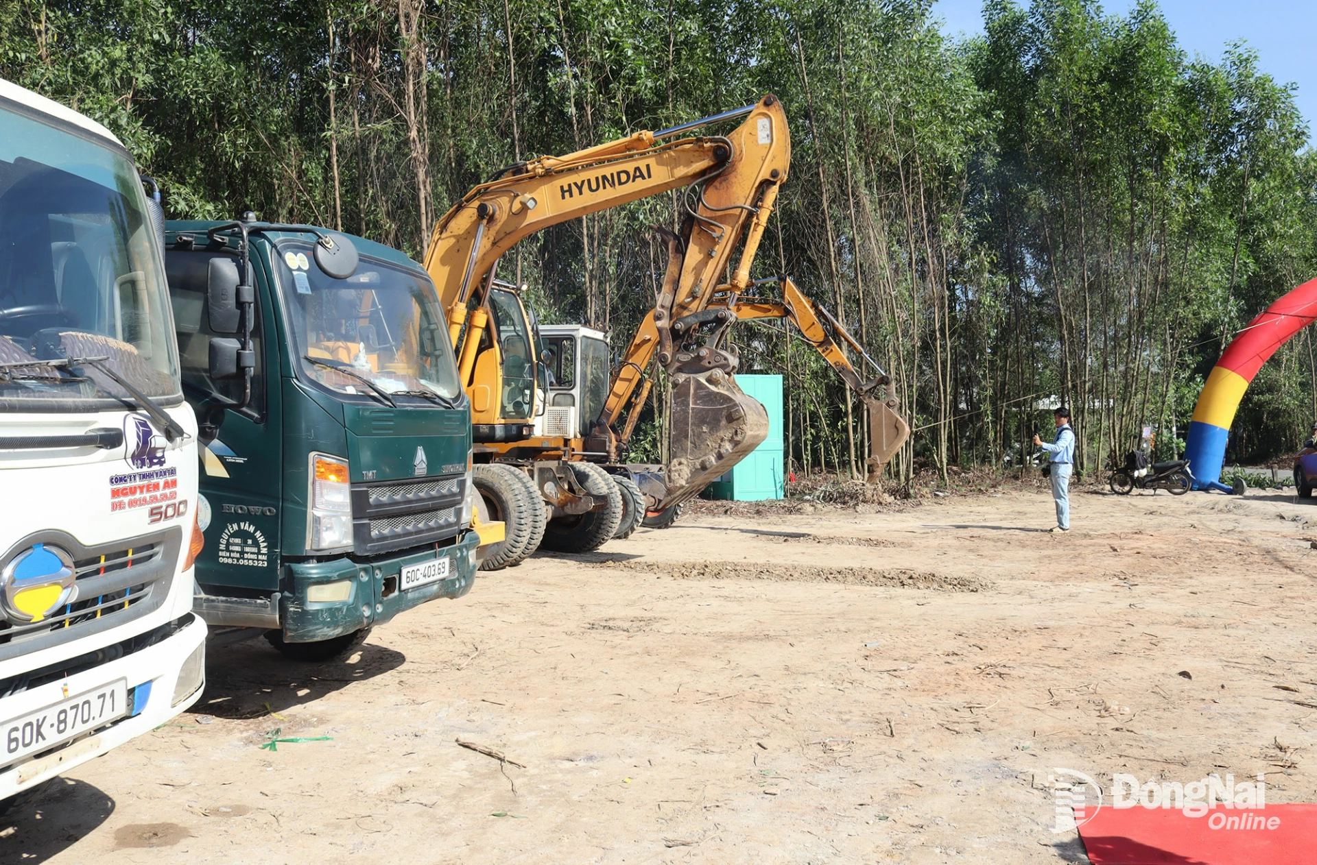 Nghi thức khởi động, khởi công Dự án Xây dựng hạ tầng khu tái định cư hơn 49ha tại phường Phước Tân. Ảnh: Hoàng Lộc