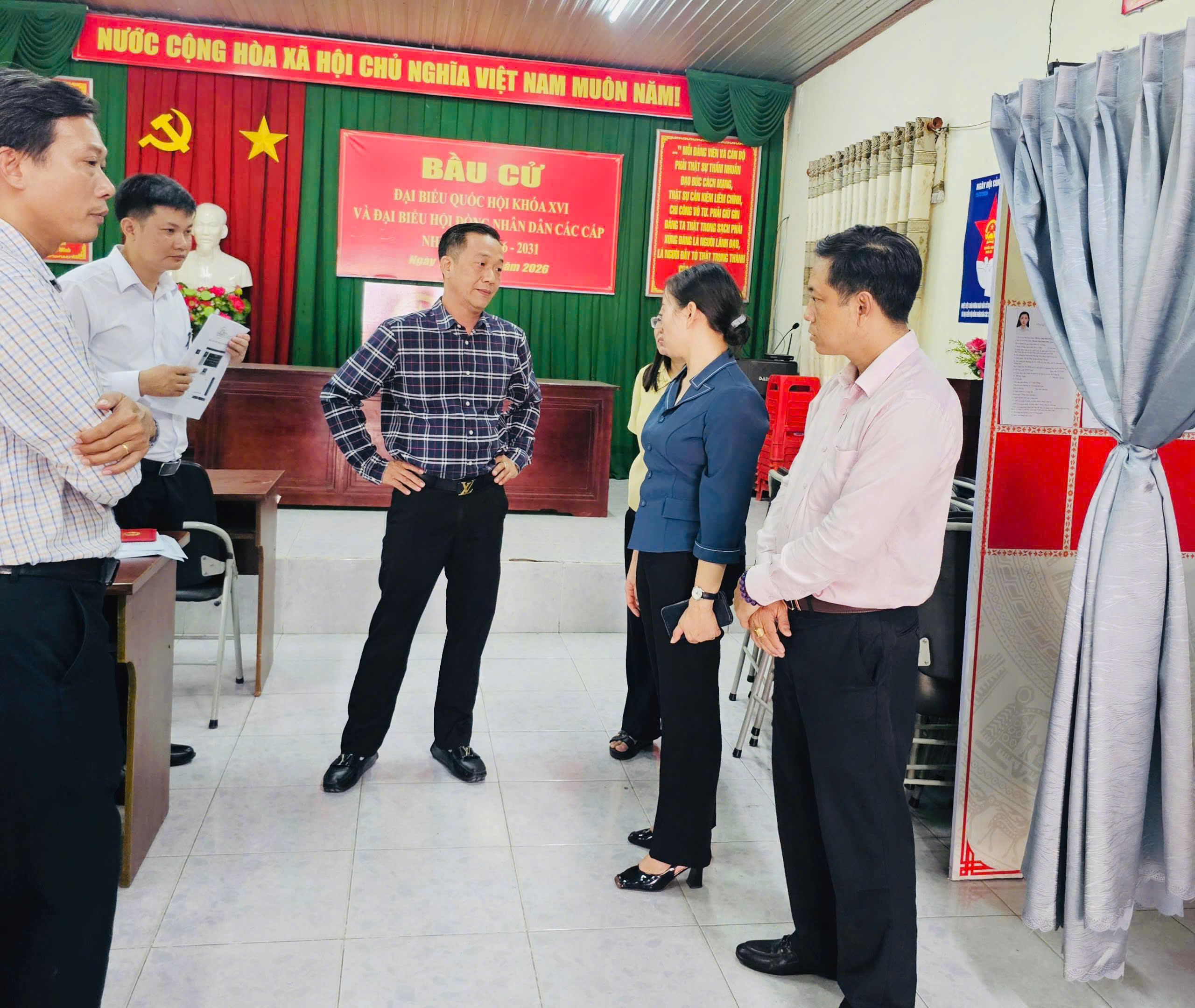 Đồng chí Trần Thiện Căn tiếp thu đầy đủ ý kiến chỉ đạo của đoàn công tác