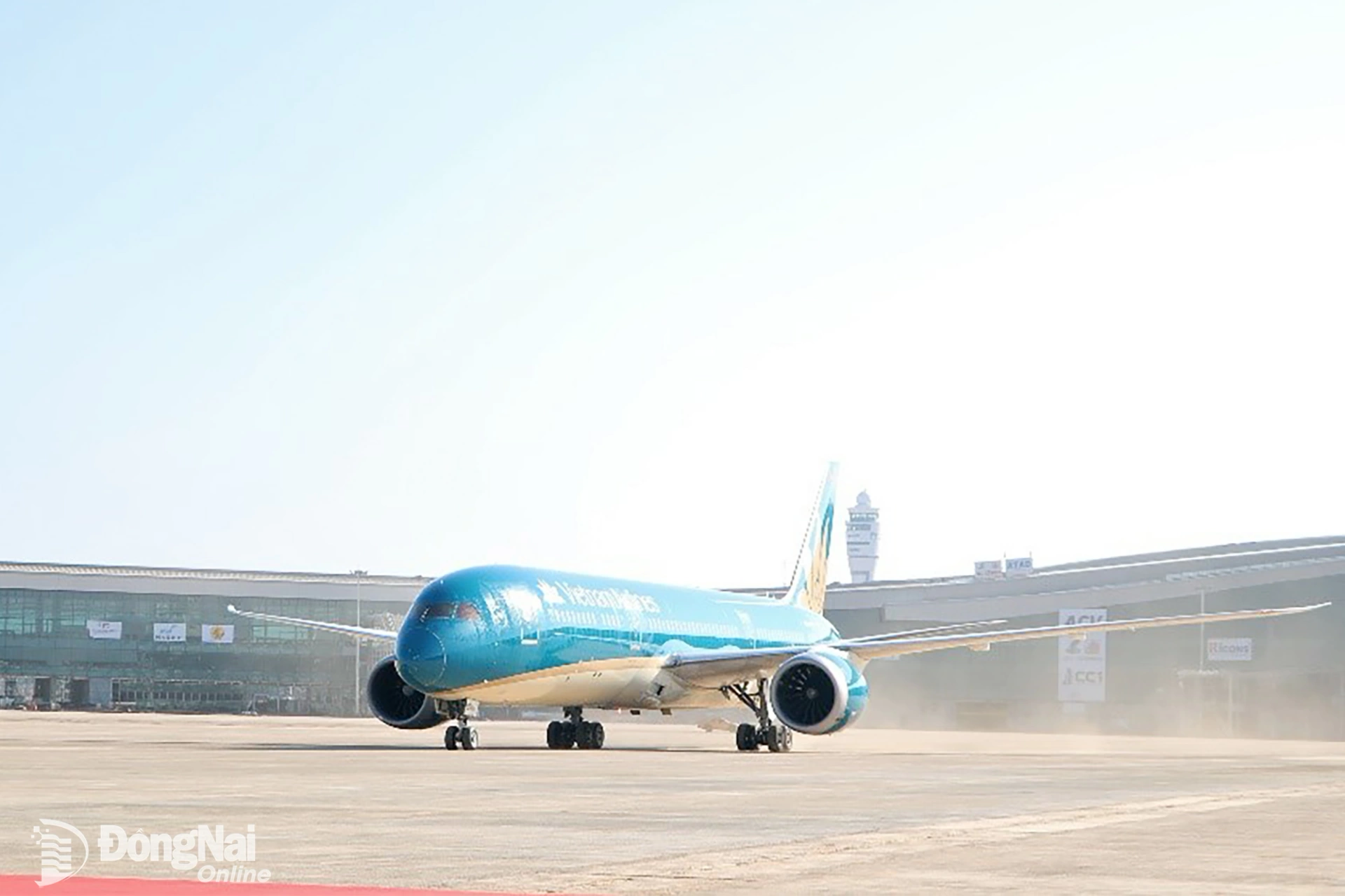 Sân bay Long Thành đón chuyến bay thương mại đầu tiên vào cuối năm 2025. Theo dự kiến, giai đoạn 1 của dự án sẽ đưa vào khai thác thương mại trong năm 2026. Ảnh: Phạm Tùng