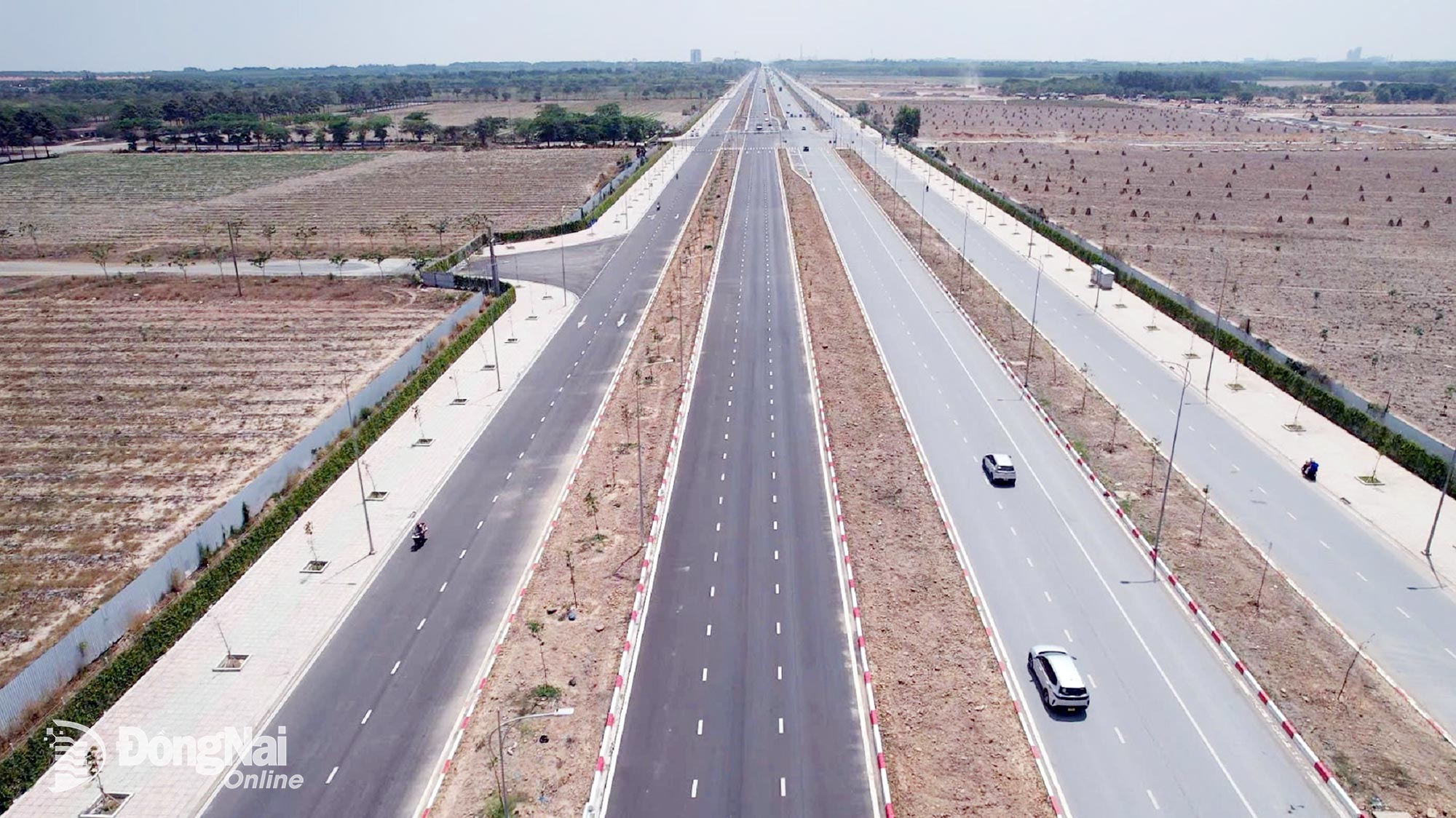 Đồng Nai sở hữu hệ thống hạ tầng chiến lược có vai trò động lực cho sự phát triển kinh tế - xã hội của đất nước. Ảnh: Phạm Tùng