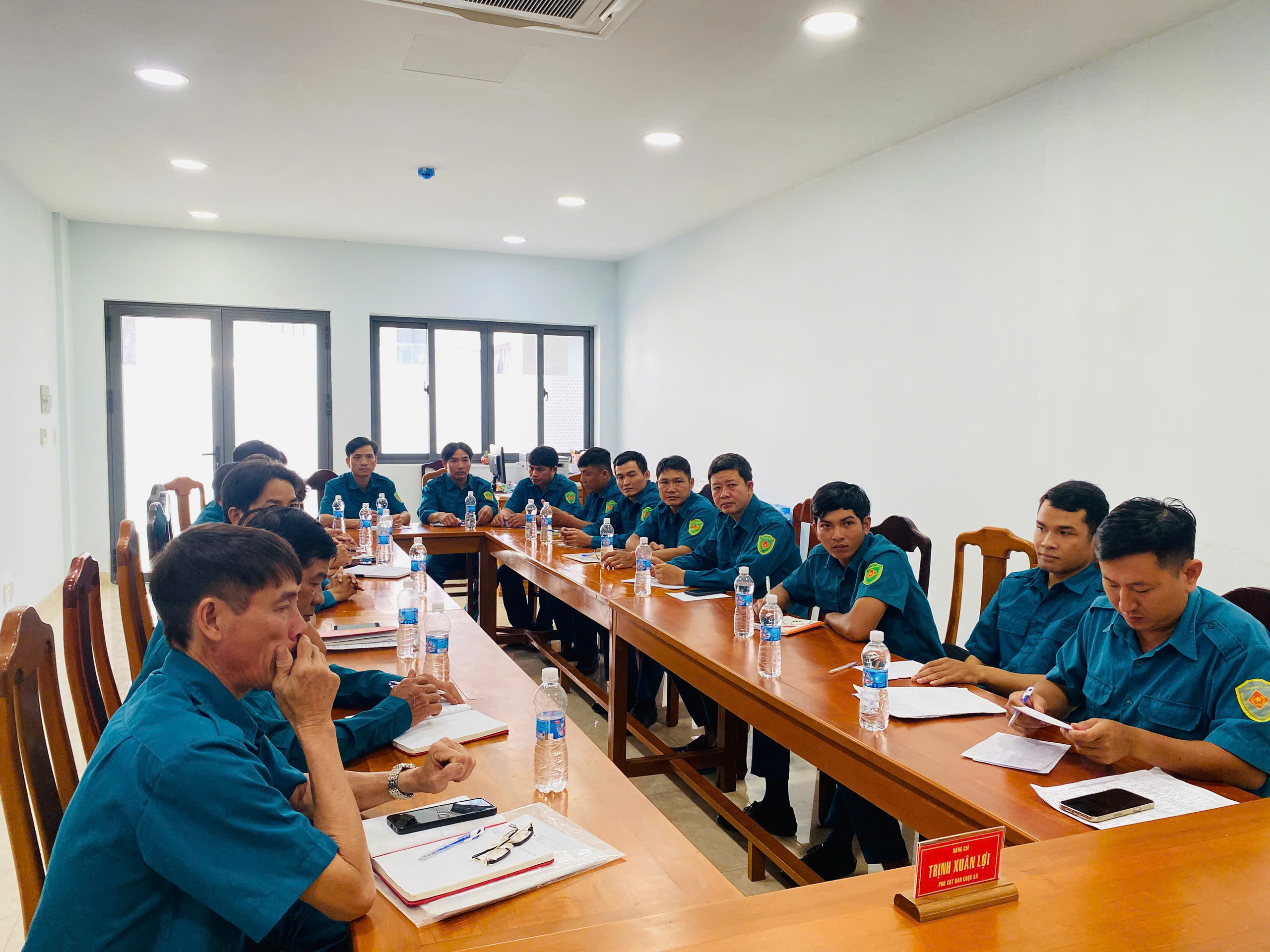 hình họp giao ban