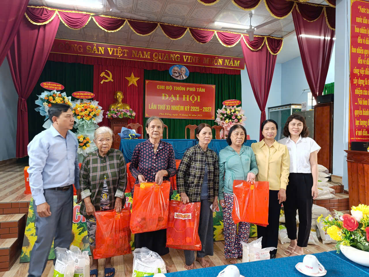 thon phu tan 4