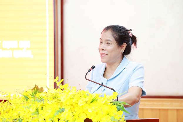 Lãnh đạo xã chủ trì hội nghị