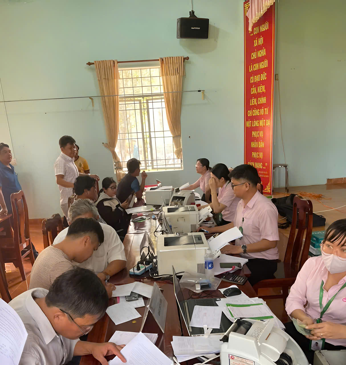 z6924589989483 7ed1a3b33595c3ed093f736114e80427