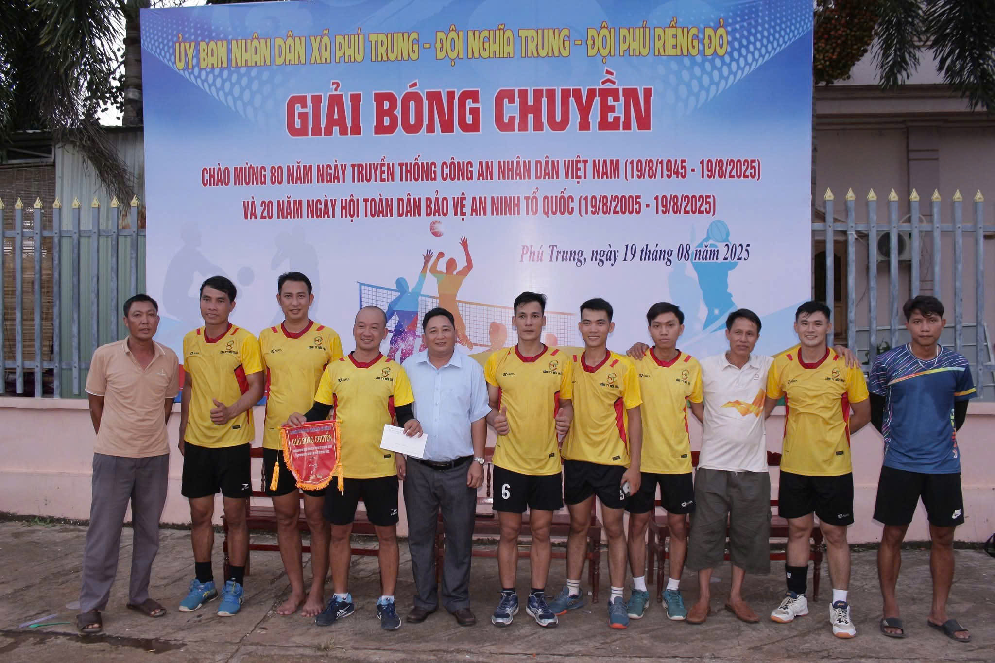 z6924712394148 fb5c1ccff0c52a95dda0f2d68c786852