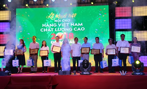 HINH HOI CHO CAP NHAT.jpg?t=1762423302