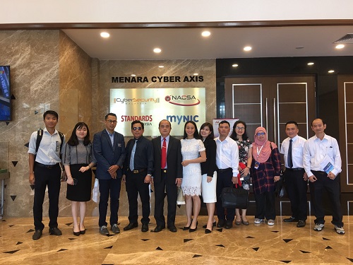 12122019-TMDT malai-2019 b.jpg?t=1762423302