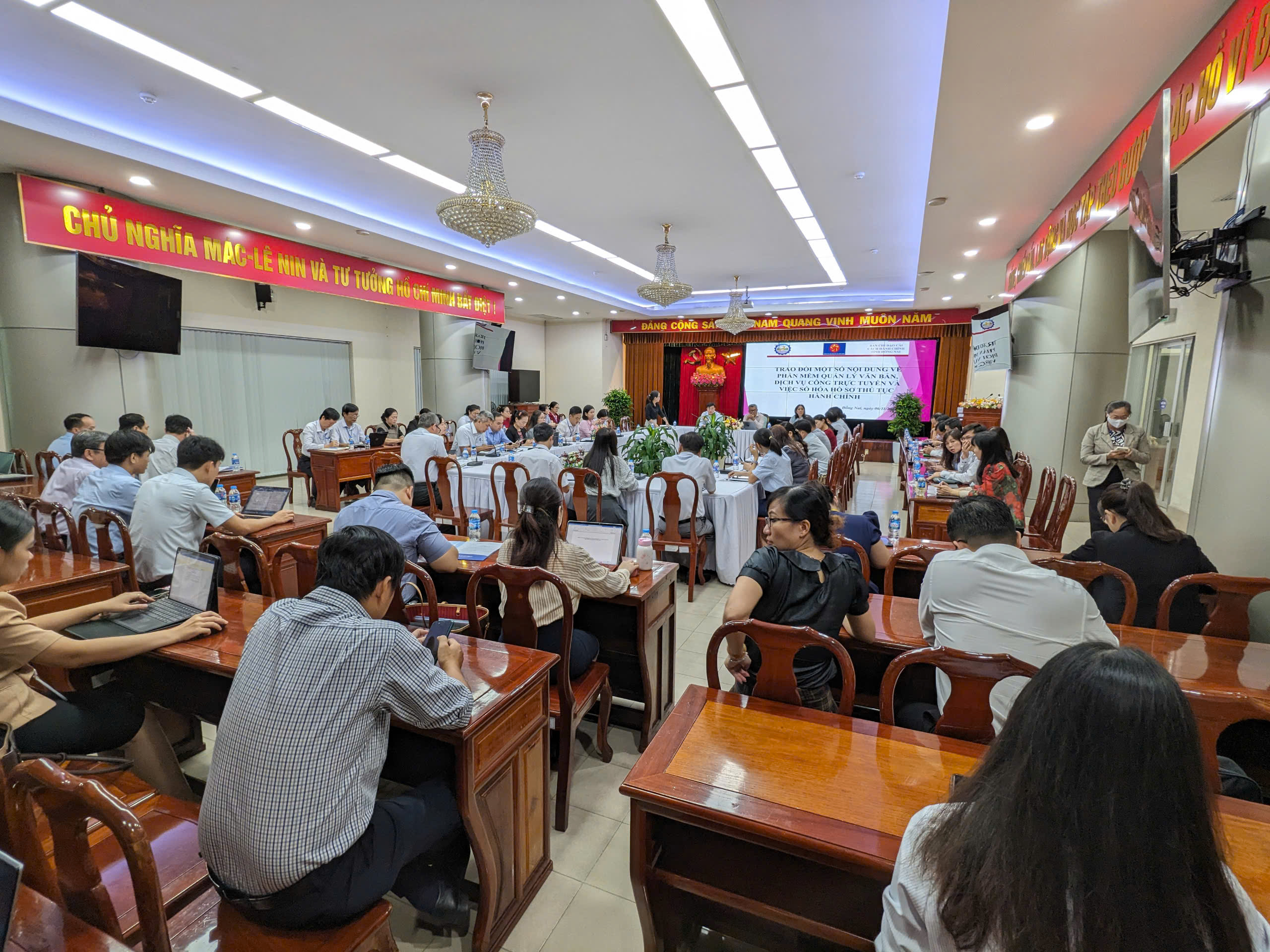 https://sct.dongnai.gov.vn/t1/2024/t11-hop-cchc.jpg?t=1762423302