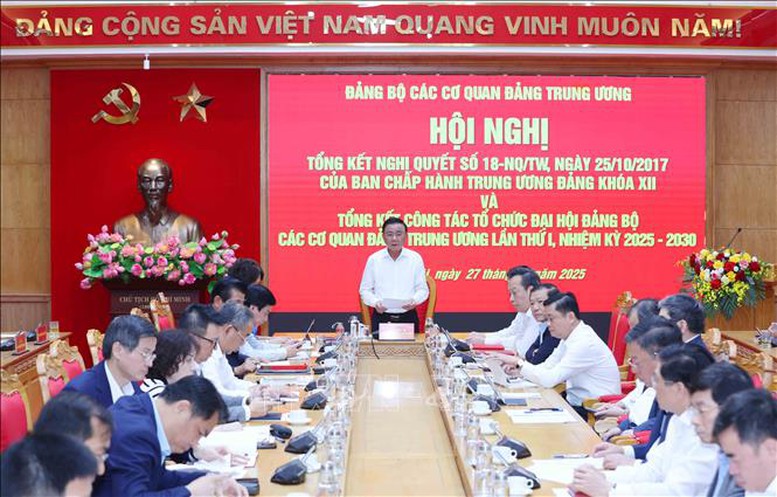 Khẩn trương hoàn thiện đề án vị trí việc làm, tiếp tục kiện toàn đội ngũ cán bộ- Ảnh 1.