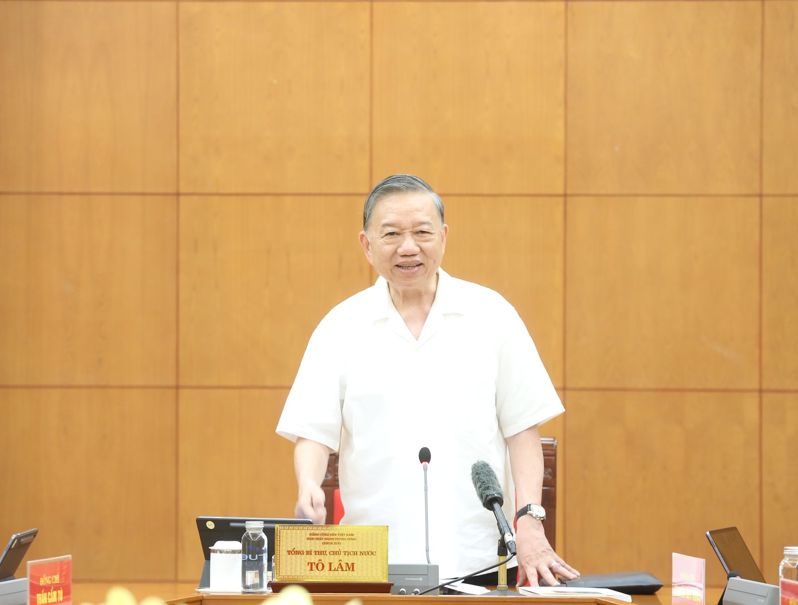 https://dangcongsan.vn/upload/2006988/fck/hoanth/IMG_4950.JPG?t=1779785374