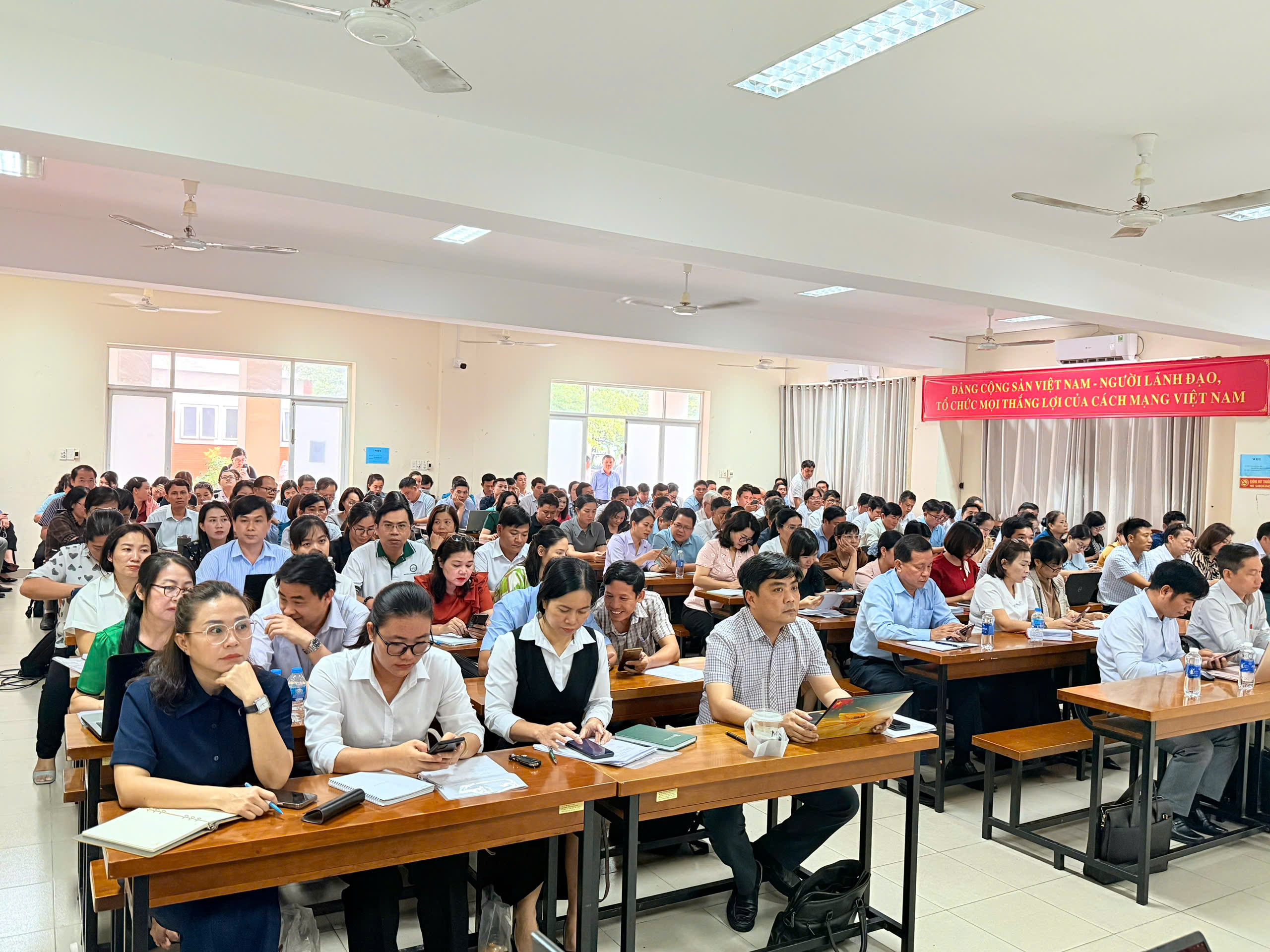 z7040270166143 dc214cd226fcbef4f97f935ed158438d