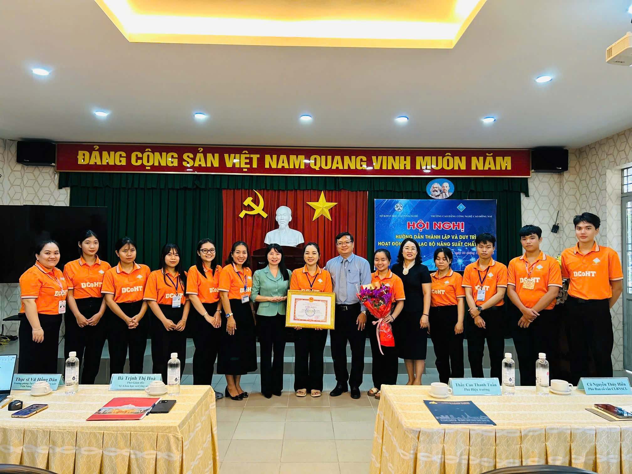 5d1355f6d2af5ef107be