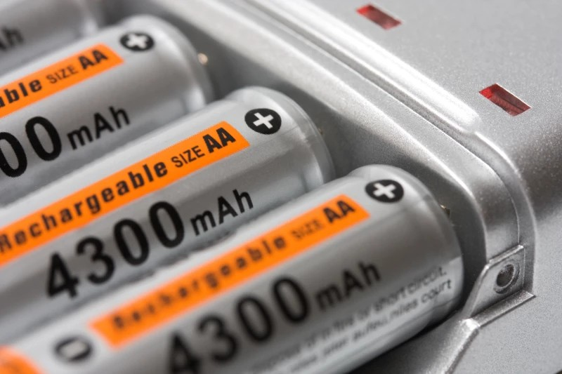 New tech pulls lithium from dead batteries