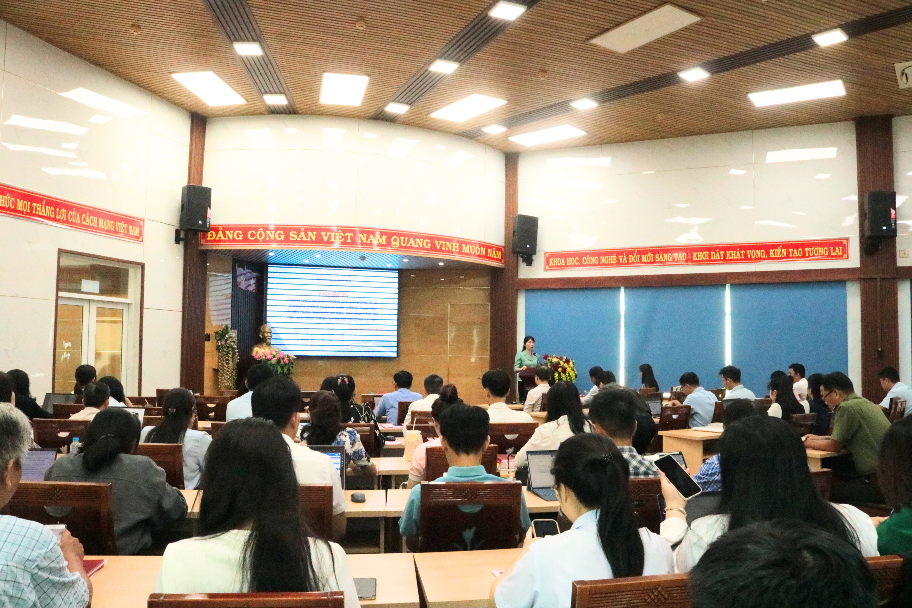 toàn cảnh ISO