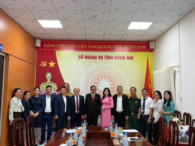 SỞ NGOẠI VỤ TỈNH ĐỒNG NAI LÀM VIỆC VỚI SỞ NGOẠI VỤ TỈNH CHAMPASAK (LÀO)