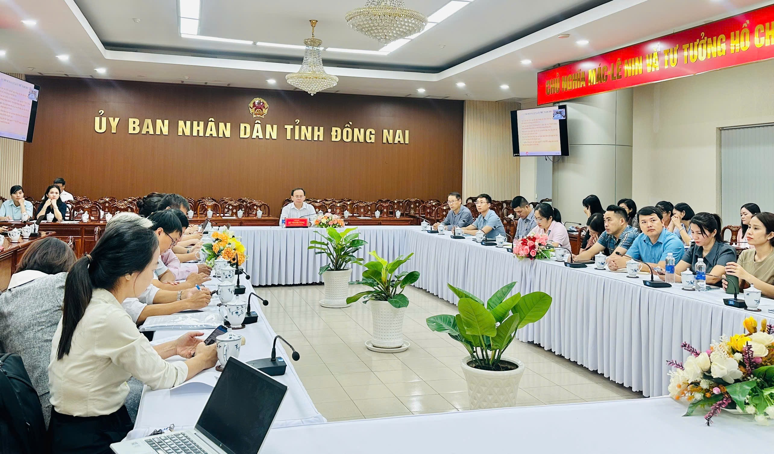 Ông Hà Thanh Tùng – Phó giám đốc Sở Nội vụ chủ trì Hội nghị 