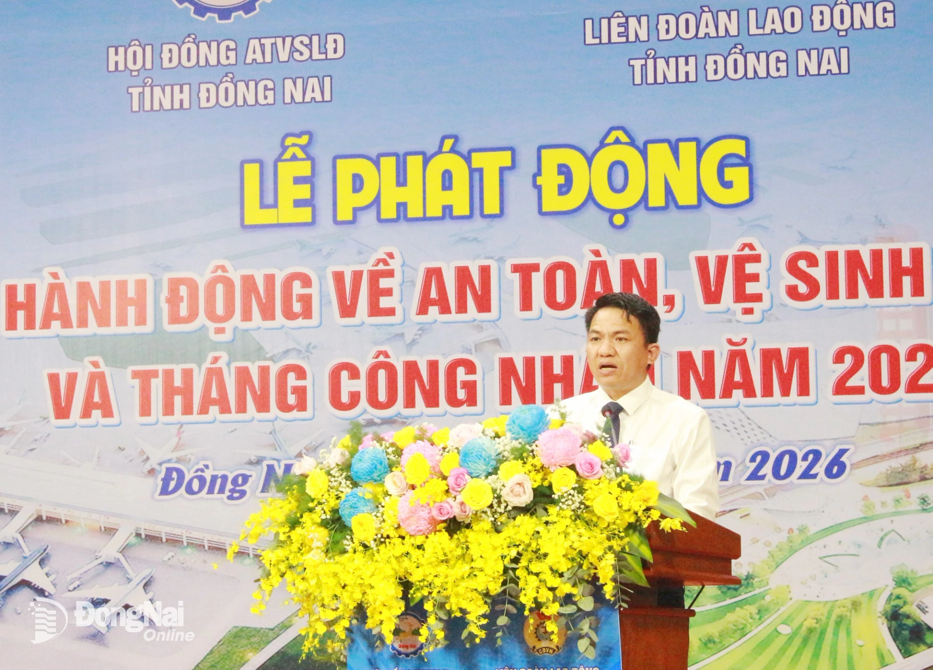 Phó Giám đốc Sở Nội vụ Mai Xuân Tuân phát biểu tại lễ phát động