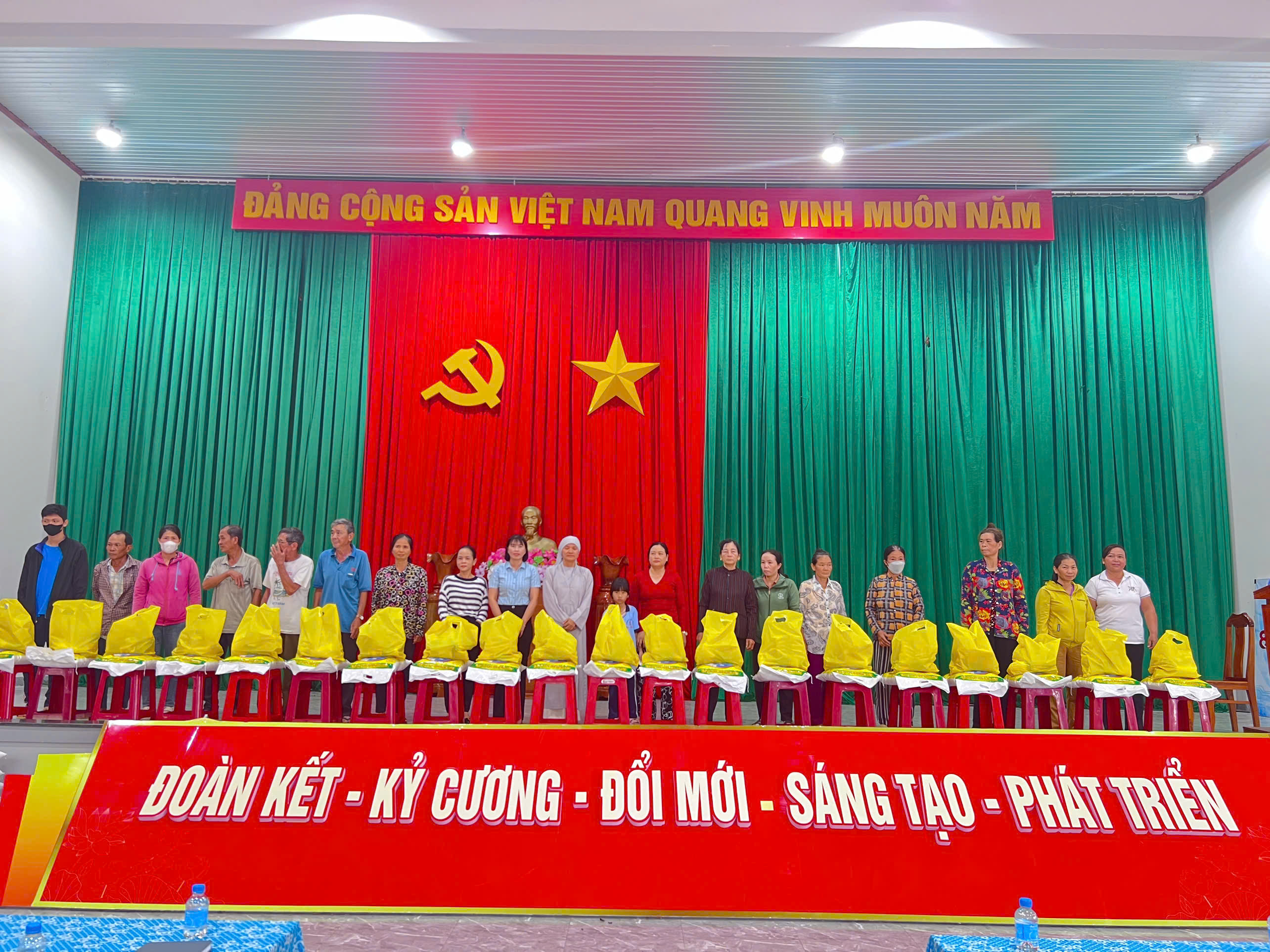 10 gen h ho dan len nhan qua