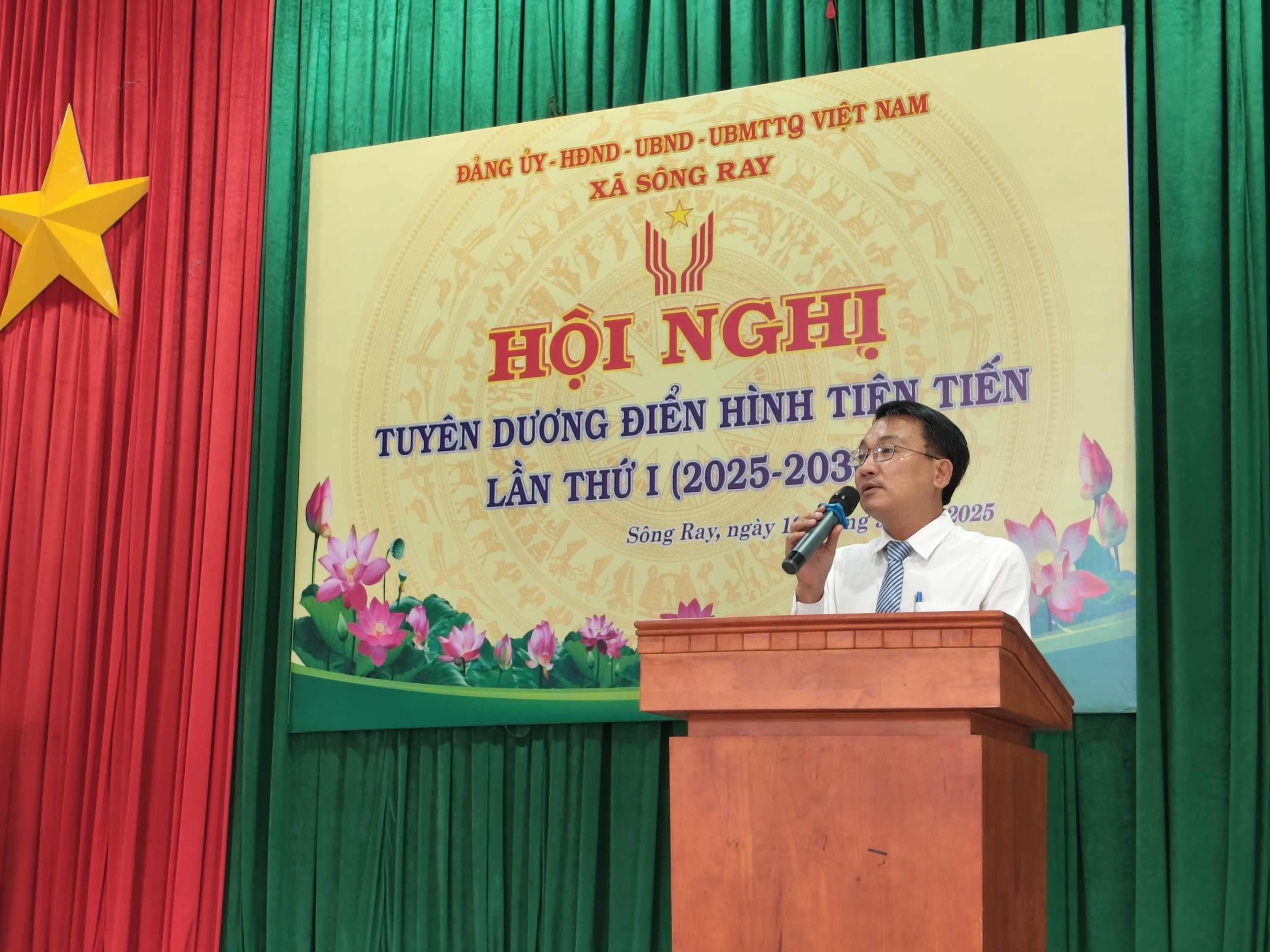 Đồng chí Phan Tấn Tài - Phó Bí thư, Chủ tịch UBND xã