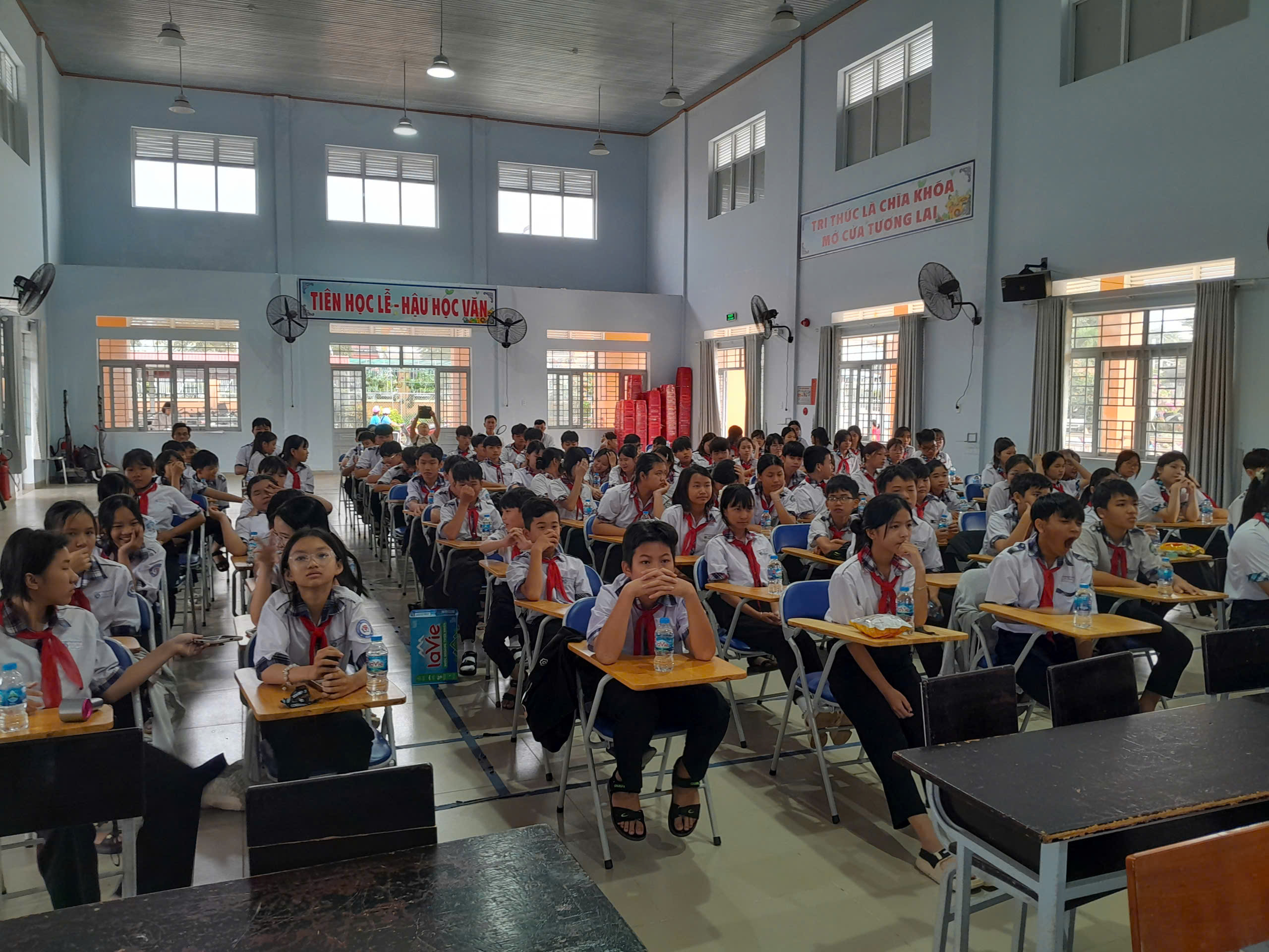 UBND XÃ SÔNG RAY TỔ CHỨC DIỄN ĐÀN TRẺ EM NĂM 2025