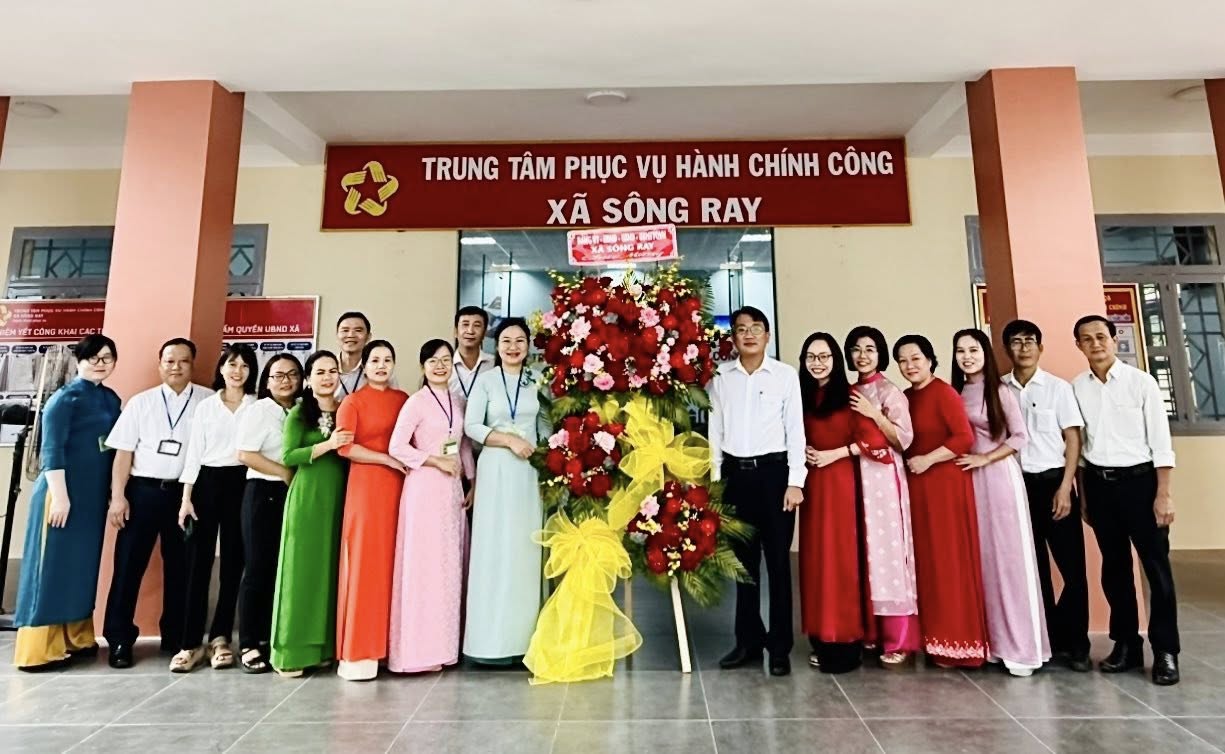 NGÔI NHÀ MỚI CỦA TRUNG TÂM PHỤC VỤ HÀNH CHÍNH CÔNG XÃ SÔNG RAY
