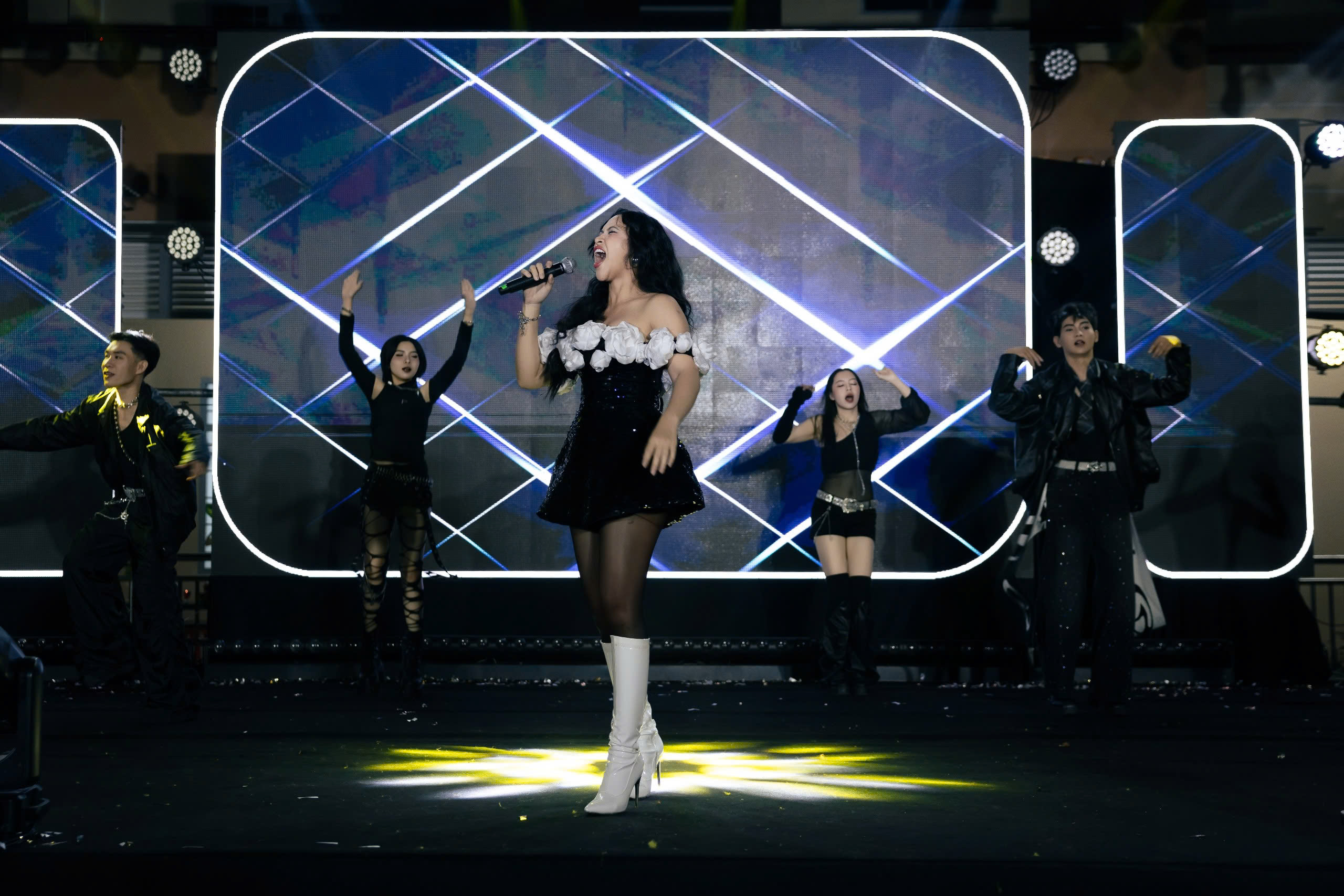 f7a24672cd9a42c41b8b