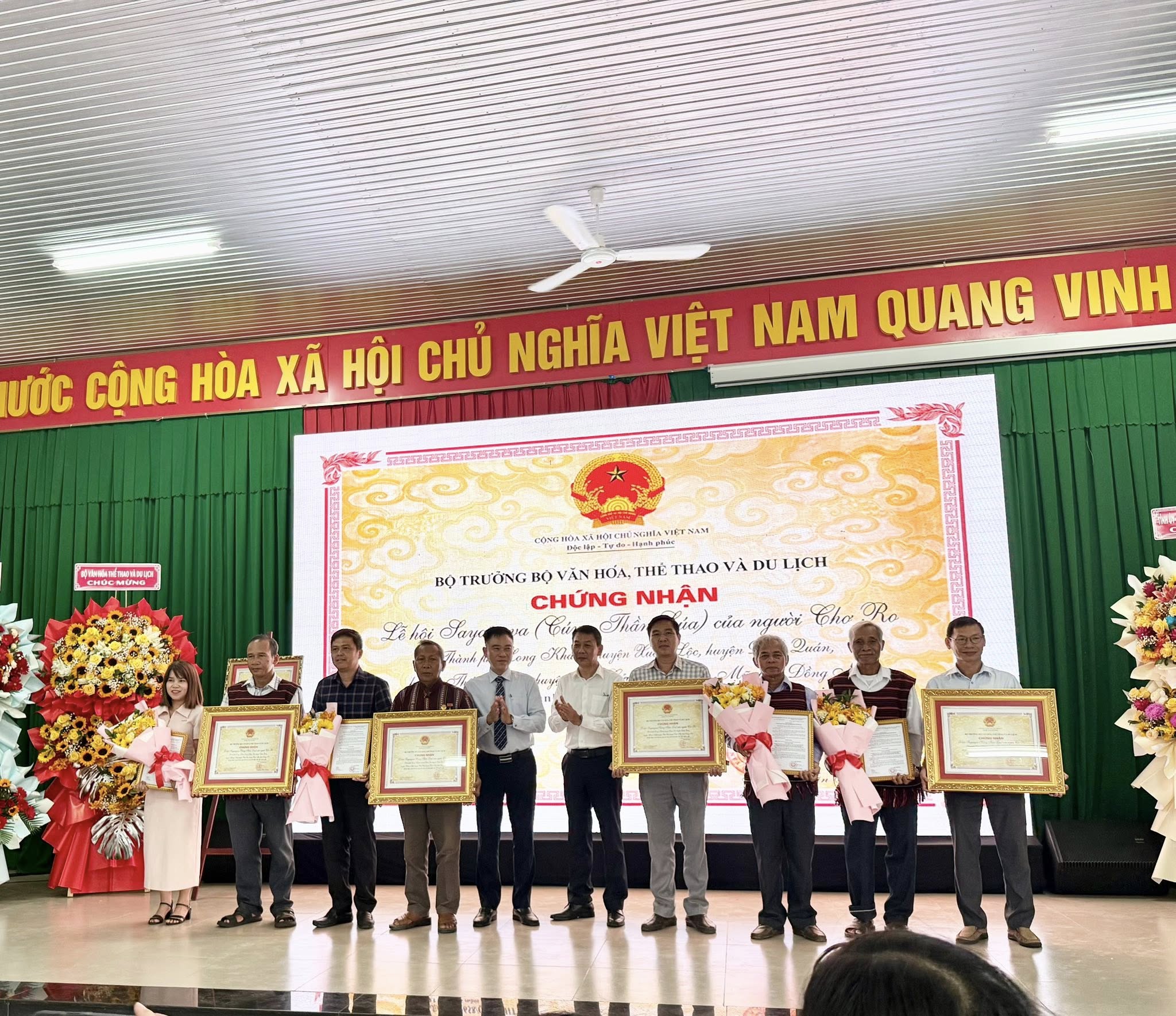 TIN VUI: XÃ SÔNG RAY ĐÓN NHẬN DI SẢN VĂN HÓA PHI VẬT THỂ QUỐC GIA