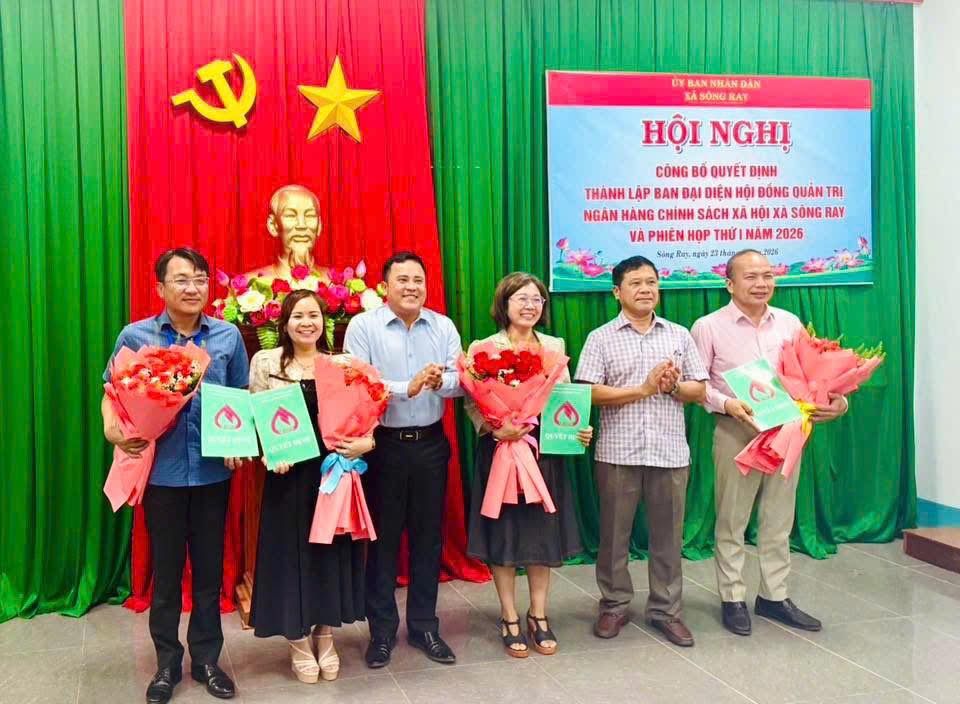 SÔNG RAY TỔ CHỨC LỄ CÔNG BỐ QUYẾT ĐỊNH THÀNH LẬP BAN ĐẠI DIỆN HĐQT NHCSXH XÃ VÀ PHIÊN HỌP THỨ I NĂM 2026