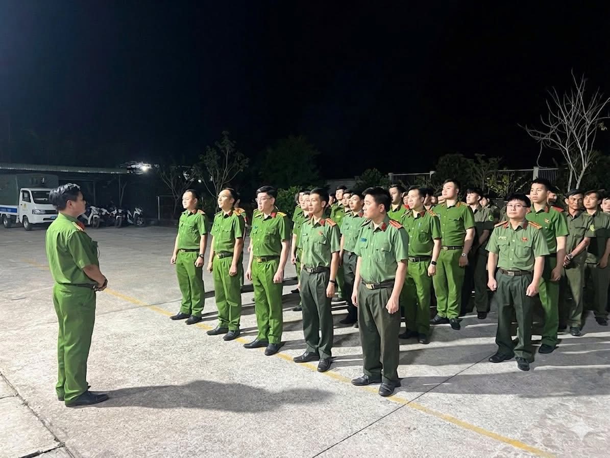 CÔNG AN XÃ SÔNG RAY RA QUÂN TỔNG KIỂM TRA, TRUY QUÉT TỘI PHẠM
