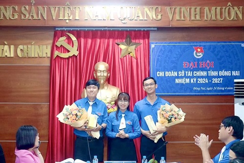 Chia tay BCH cũ.jpg?t=1793090495