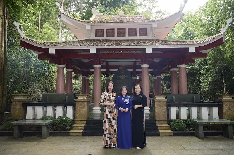 DSC_BGĐ Nữ.jpg?t=1793069199