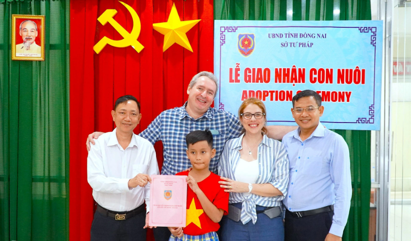 Lễ Bàn giao nuôi con nuôi có yếu tố nước ngoài