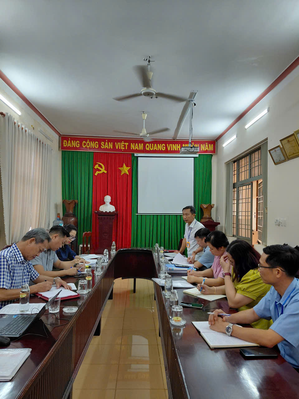 Đoàn công tác kiểm tra về tình hình quản lý hoạt động hướng dẫn du lịch và đảm bảo an toàn cho khách du lịch tại Vườn Quốc gia Bù Gia Mập