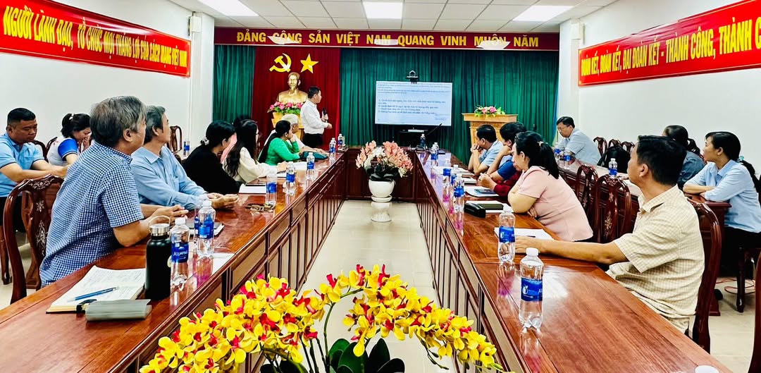 Quang cảnh lớp tập huấn