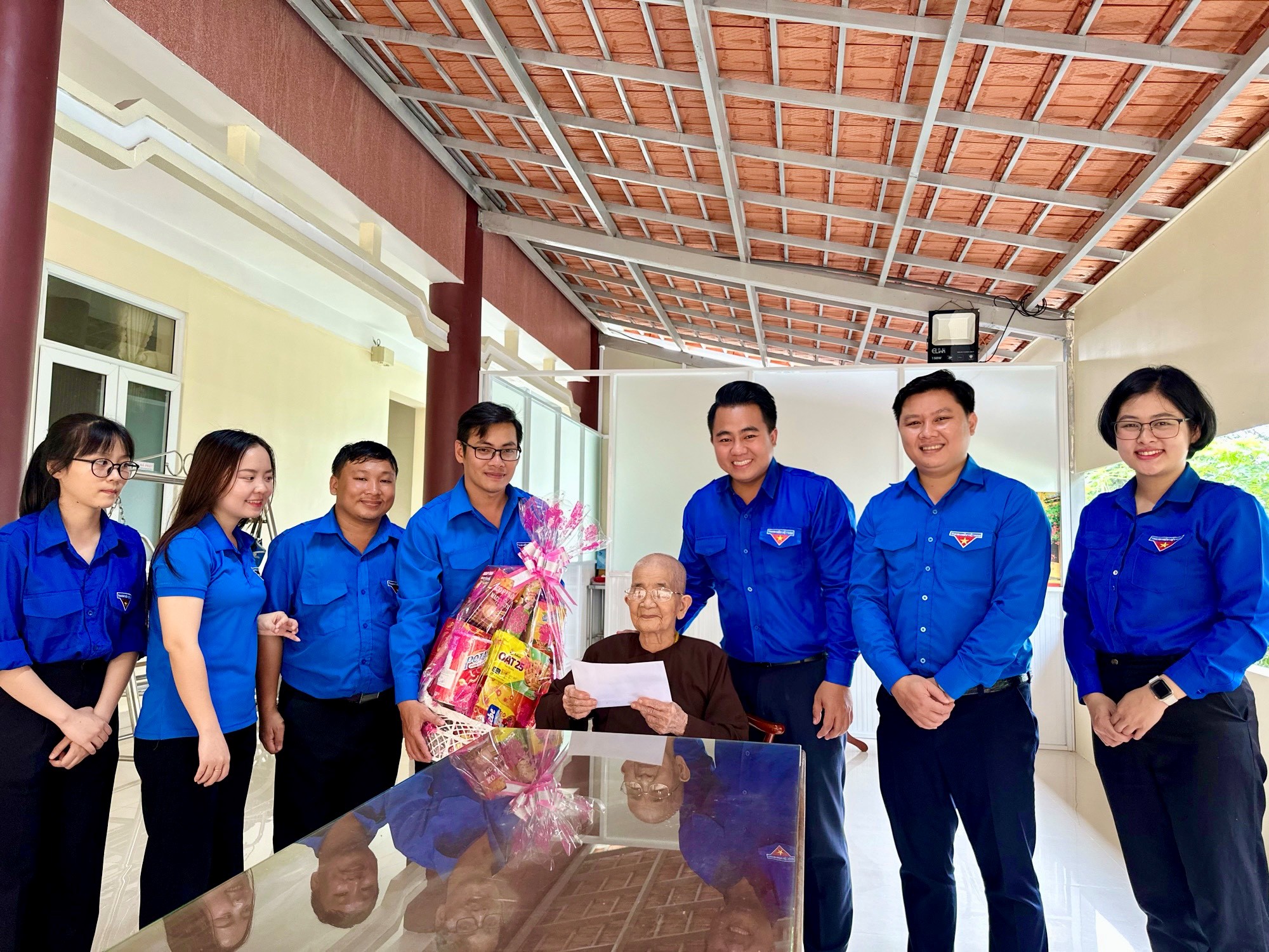 tang qua vinh cuu 1.jpg?t=1755656240