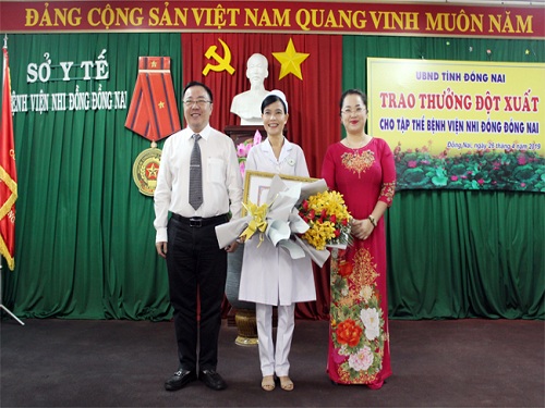 UBND KHEN THUONG BV NHI.jpg?t=1762423301