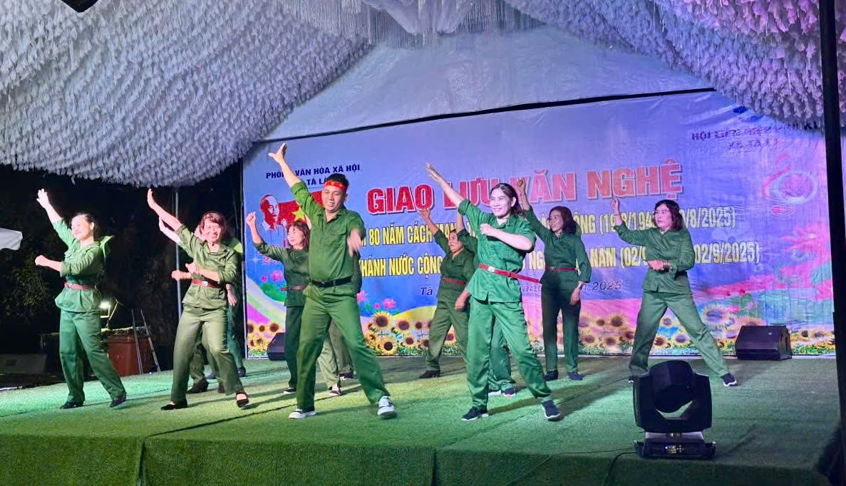 z6950197454272 11727695784ca93b08a1ee8423de0b9f