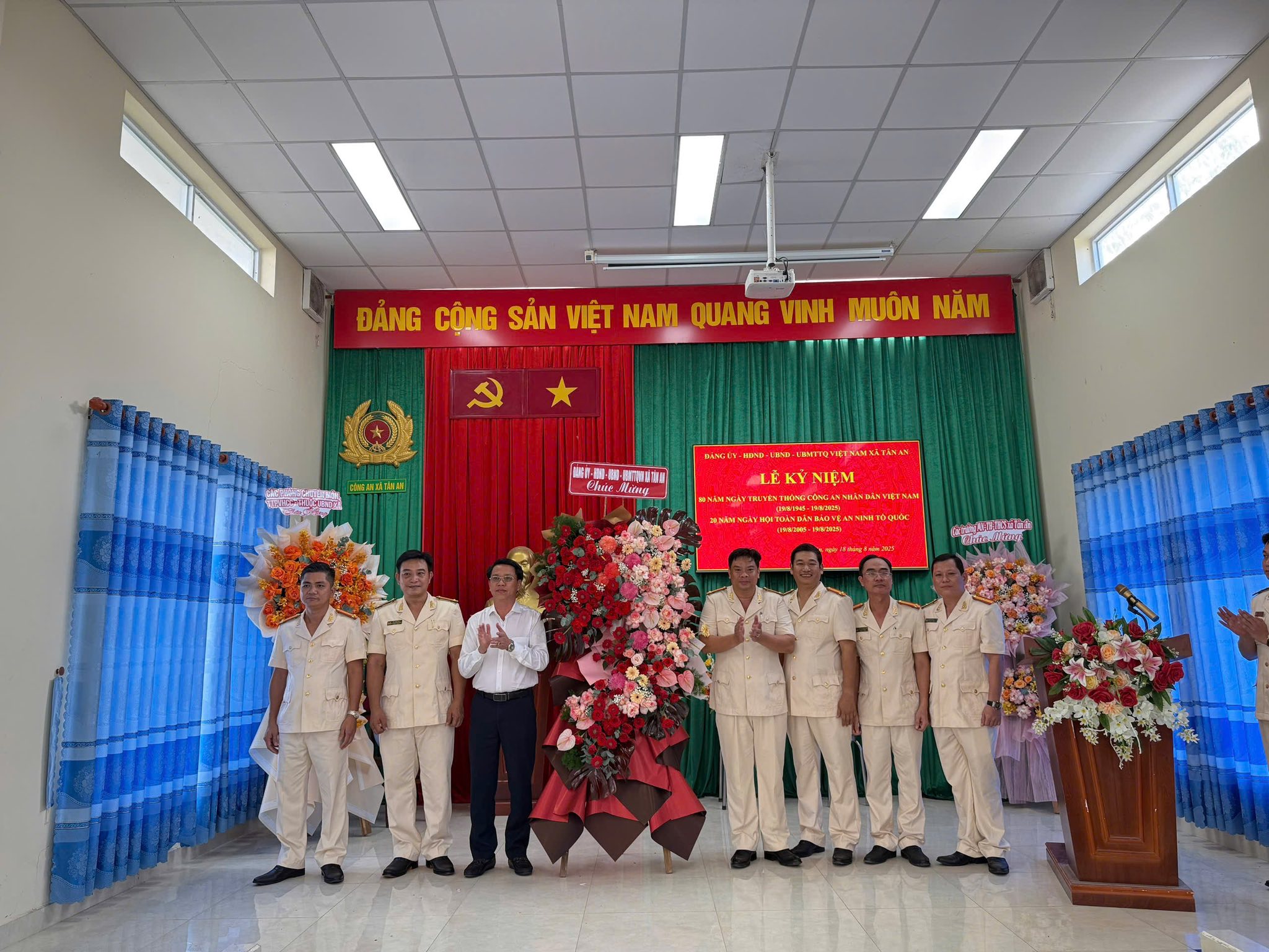 XÃ TÂN AN KỶ NIỆM 80 NĂM NGÀY TRUYỀN THỐNG CÔNG AN NHÂN DÂN VIỆT NAM (19/8/1945 - 19/8/2025)